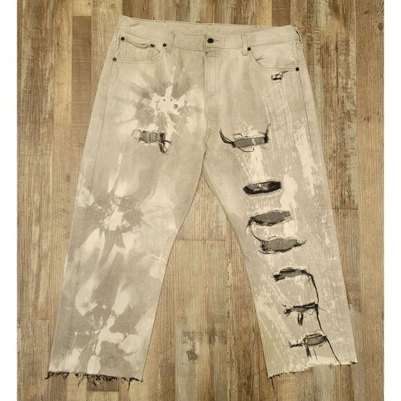 Levis Mens 501 Straight Leg Jeans 42x30 Gray Black Button Fly Distressed - Picture 1 of 7